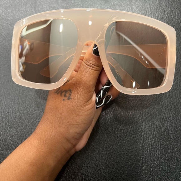 Oversized frames - Picture 7 of 7